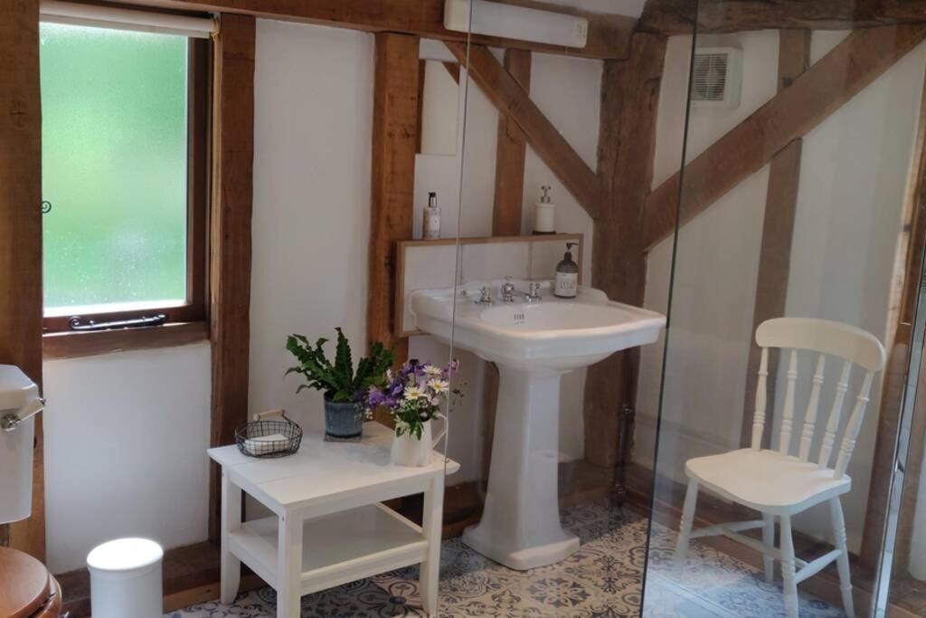 Cosy Listed Barn In Peaceful Country Village Granborough 外观 照片