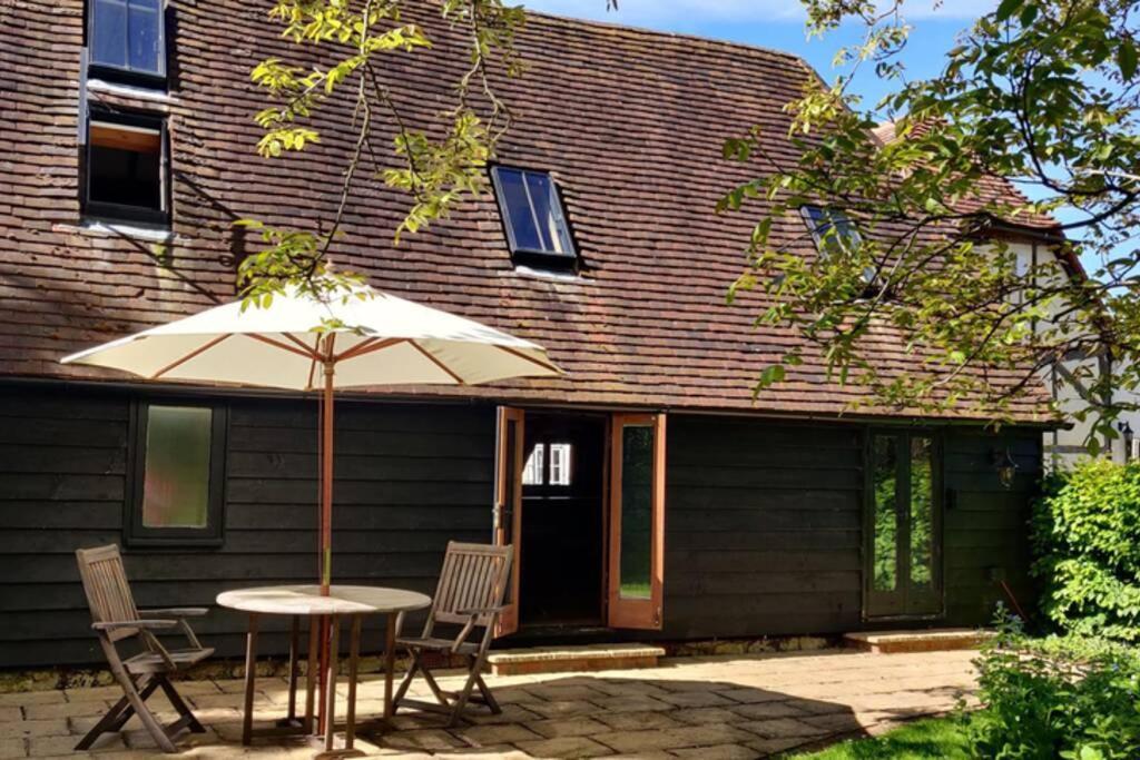 Cosy Listed Barn In Peaceful Country Village Granborough 外观 照片