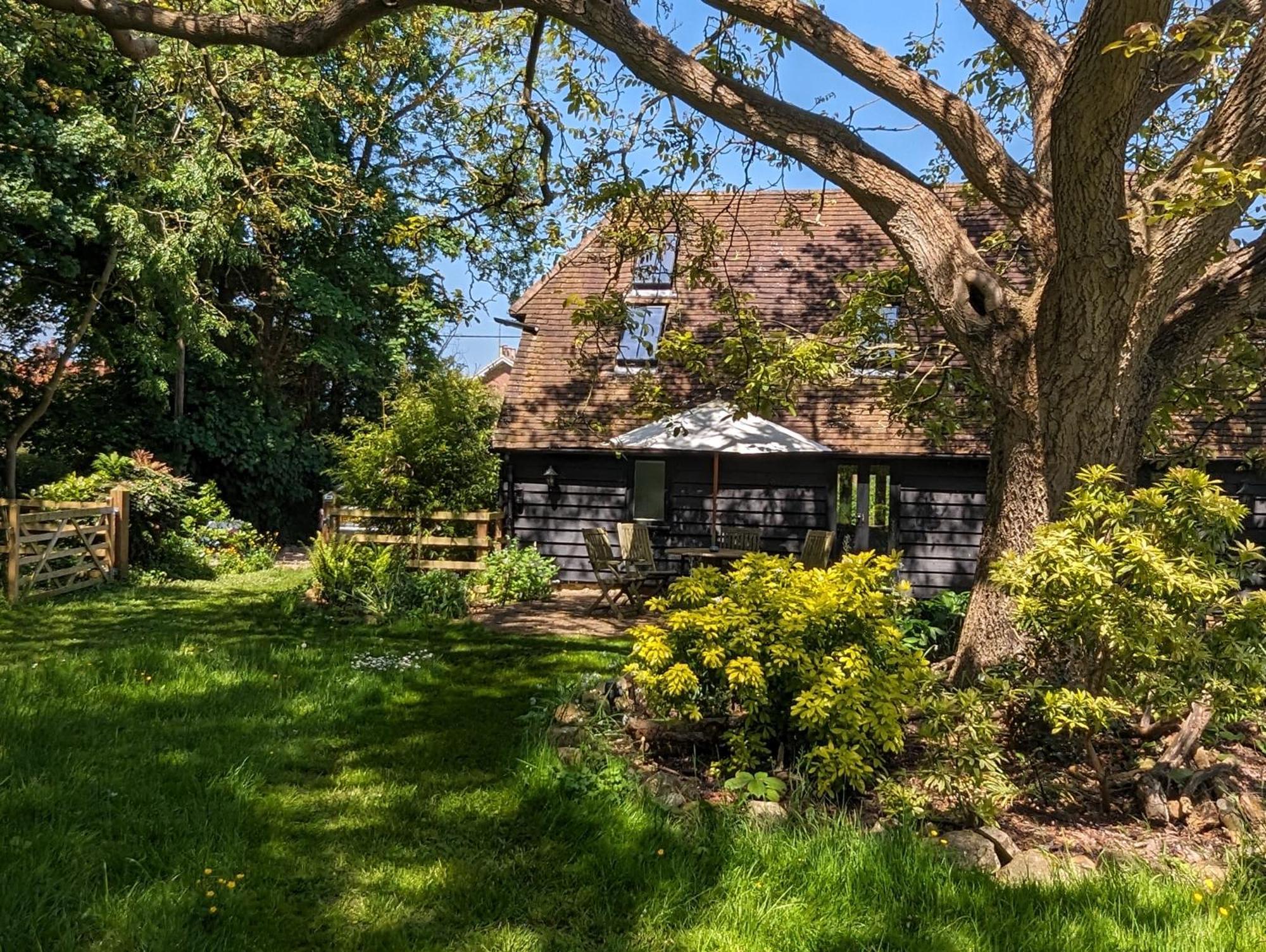 Cosy Listed Barn In Peaceful Country Village Granborough 外观 照片